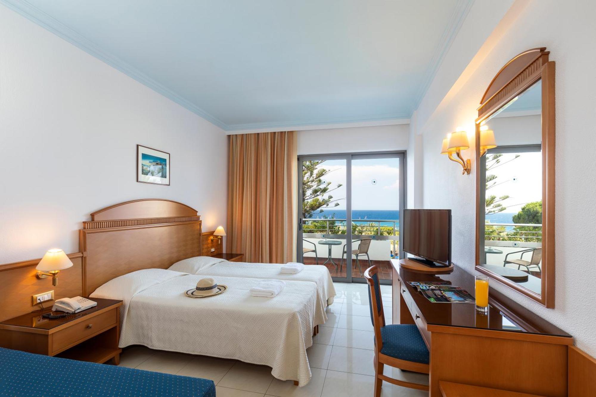 Blue Horizon Hotel Ialysos  Bagian luar foto